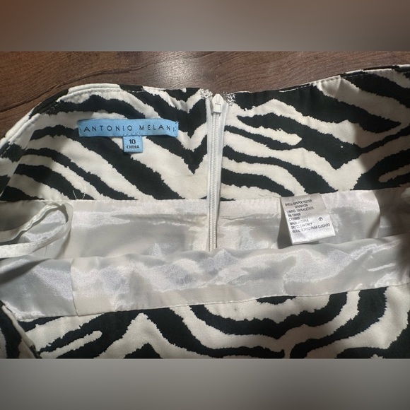 Antonio Melani Zebra Print Pencil Skirt | Size 10 - Picture 3 of 4
